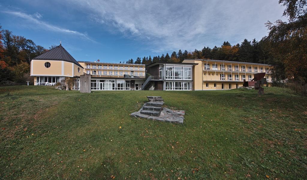 Martin-Niemoller-Haus Otel Schmitten Dış mekan fotoğraf