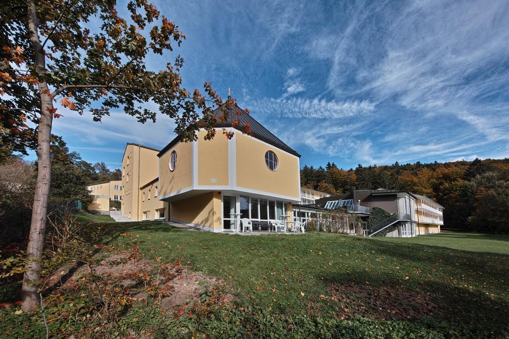 Martin-Niemoller-Haus Otel Schmitten Dış mekan fotoğraf