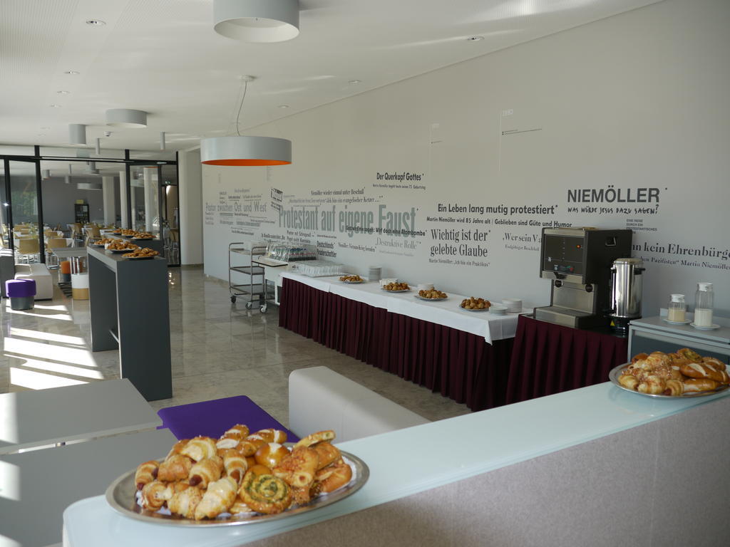Martin-Niemoller-Haus Otel Schmitten Dış mekan fotoğraf