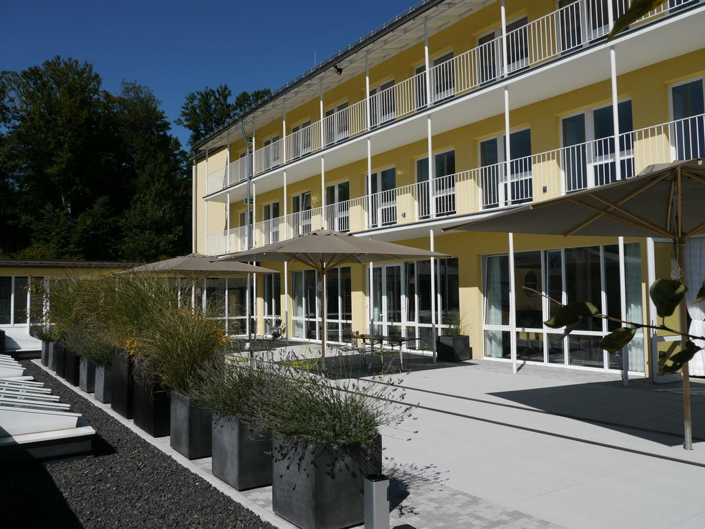 Martin-Niemoller-Haus Otel Schmitten Dış mekan fotoğraf